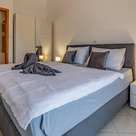 Apartment Delicate In Near Centinera Banjole