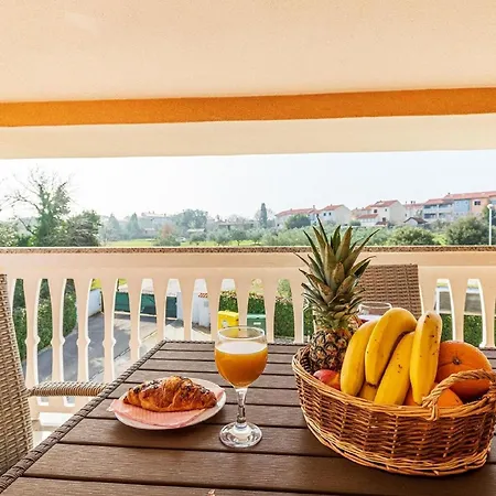Apartment Delicate In Near Centinera