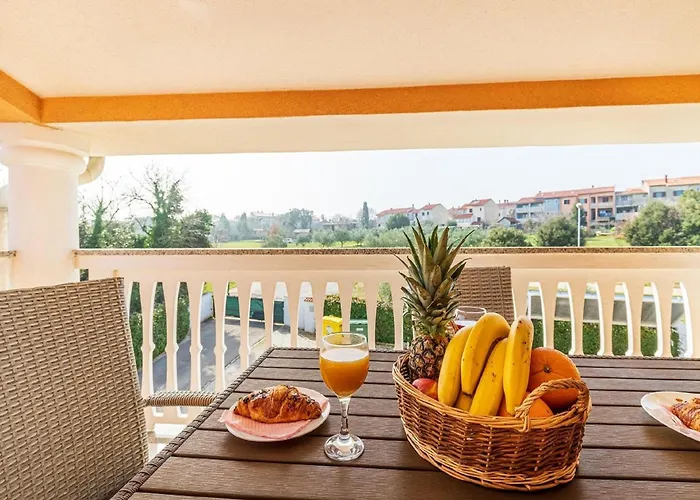 Near 아파트 반졸레